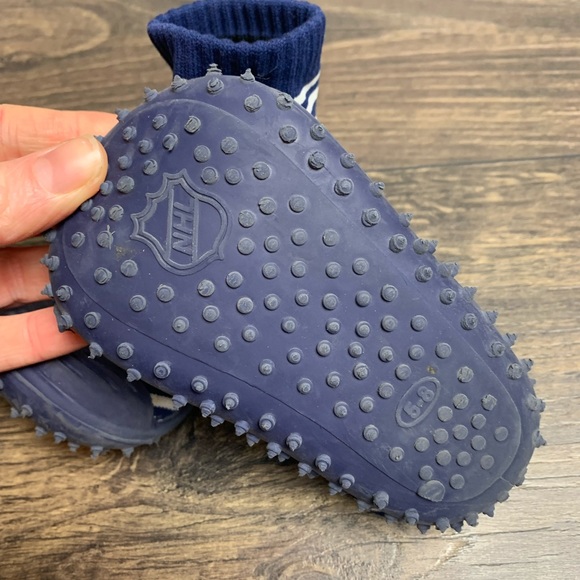 Toronto Maple Leafs Walking slippers - Picture 3 of 4